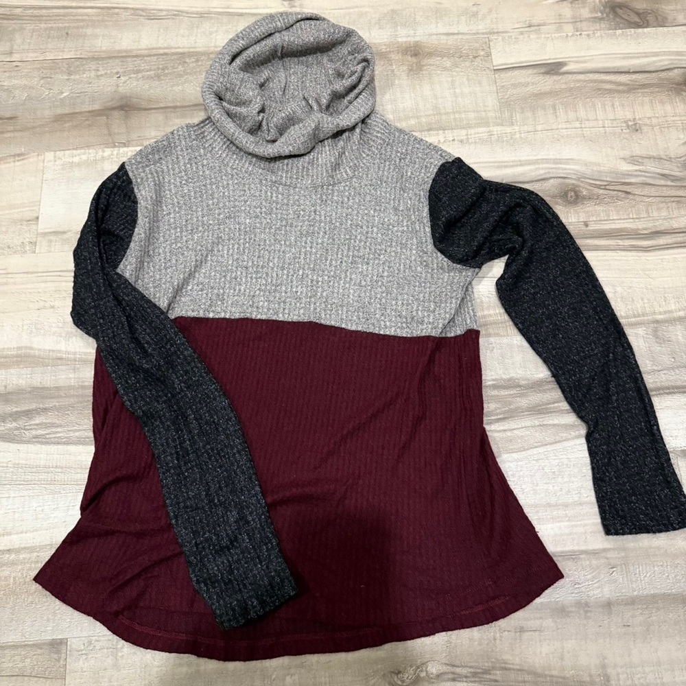 Pink Clover Size Medium Long sleeve cowl neck shirt